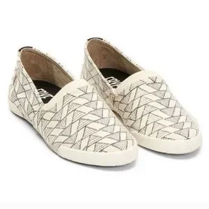 Frye | Shoes | Frye Melanie Slip On Canvas Shoes 65 | Poshmark display picture 2